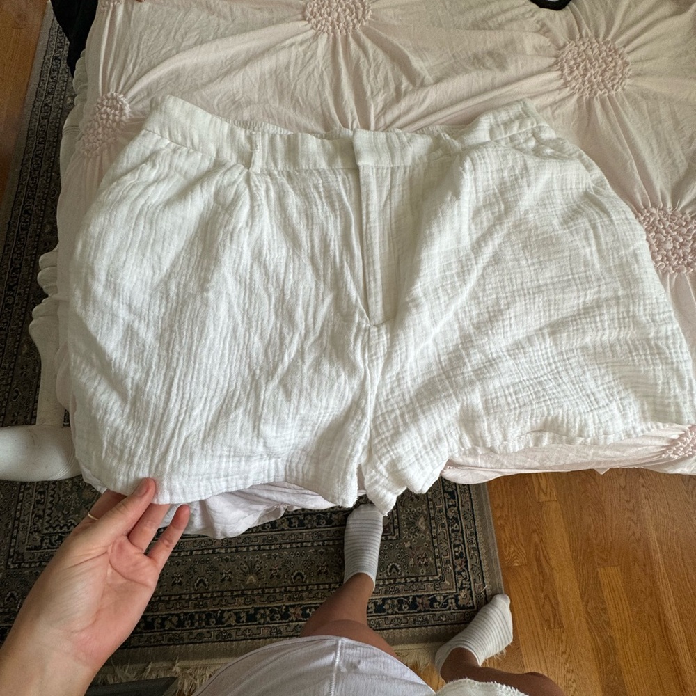 Linen shorts